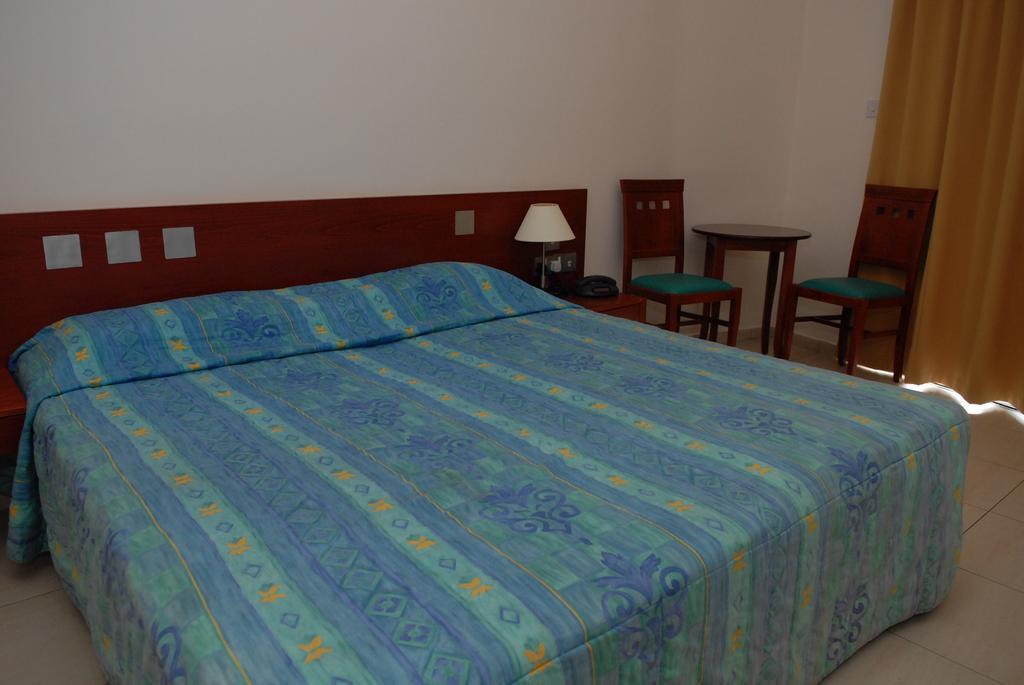 Iris Beach Hotel Protaras Pokoj fotografie